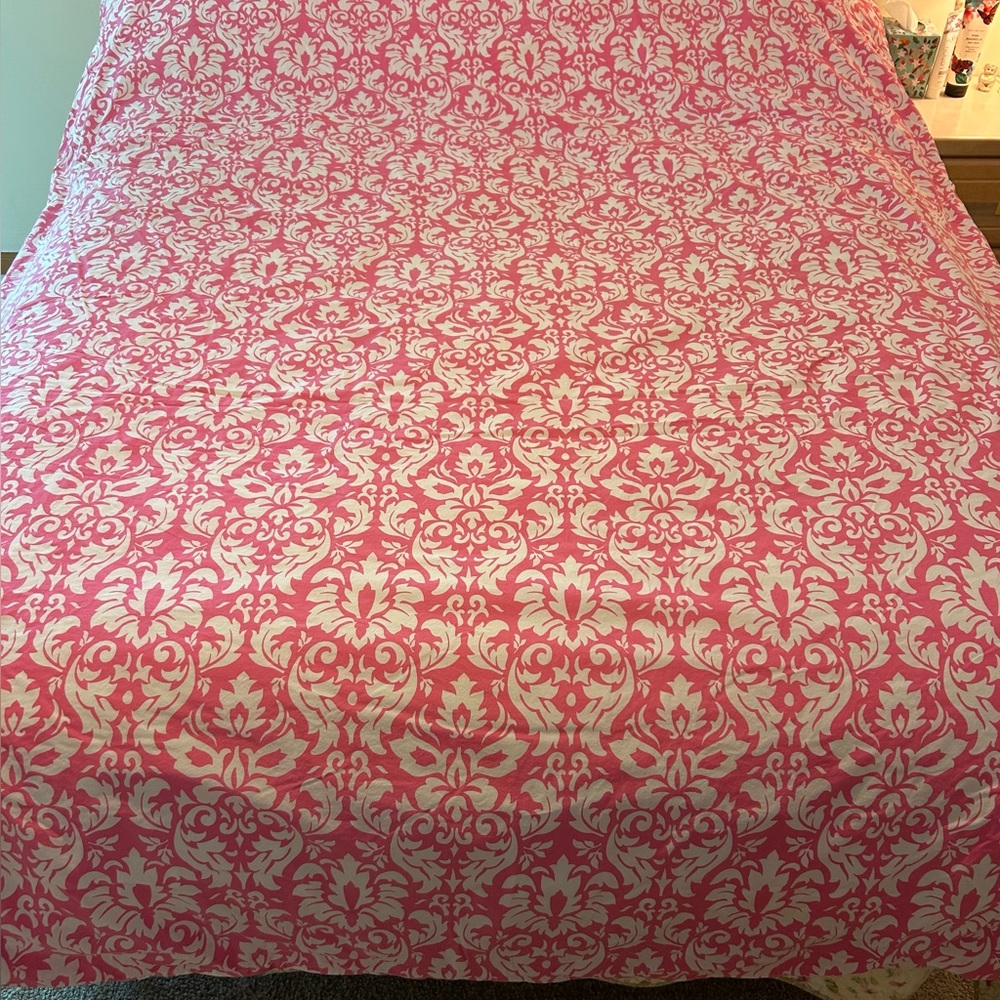 Pottery Barn Teen Twin Size Pink and White Duvet Cover and Insert